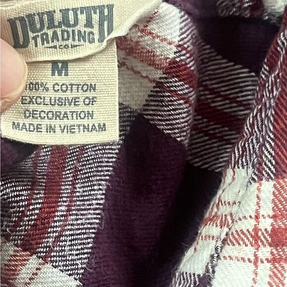 Duluth Trading Plaid Flannel Button Down Shirt Purple Red Size Medium - Picture 7 of 8